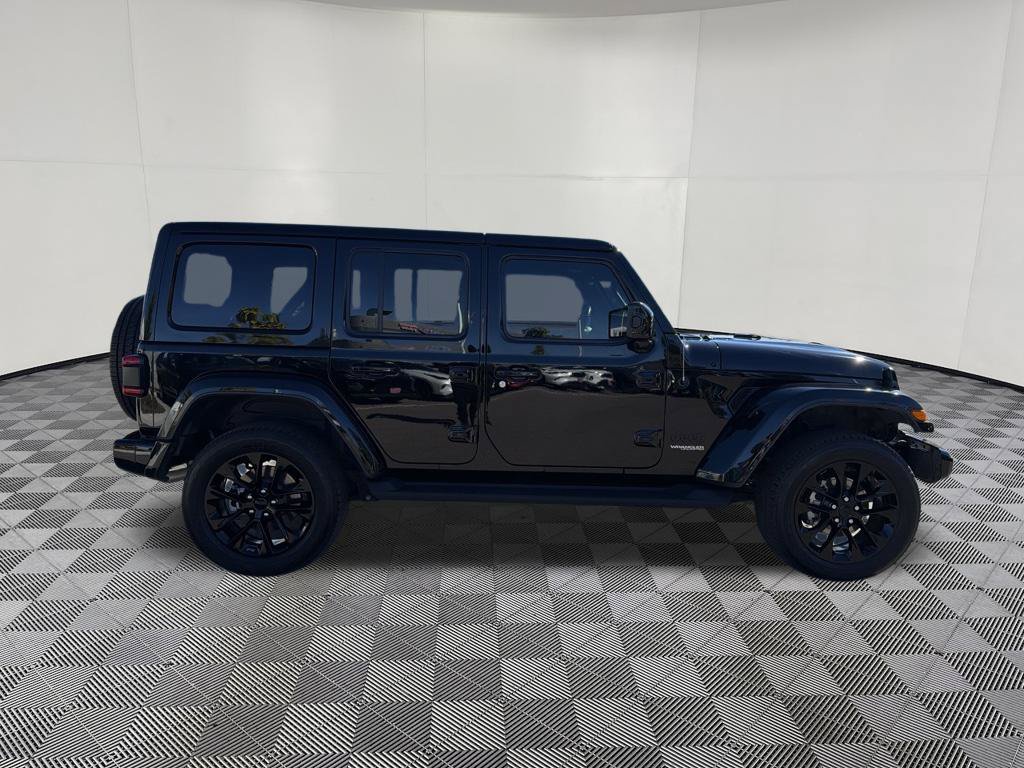 Used 2021 Jeep Wrangler Unlimited Sahara AWD/4WD image 10