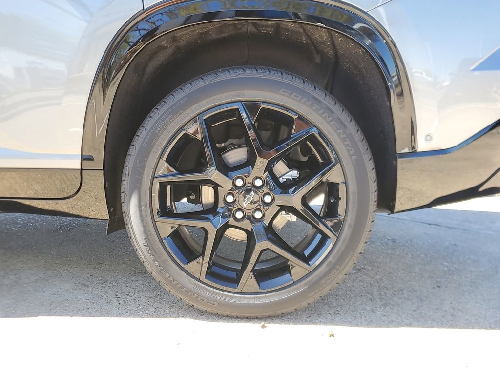 New 2026 Chevrolet Traverse RS w/ LPO, Floor Liner Package image 10