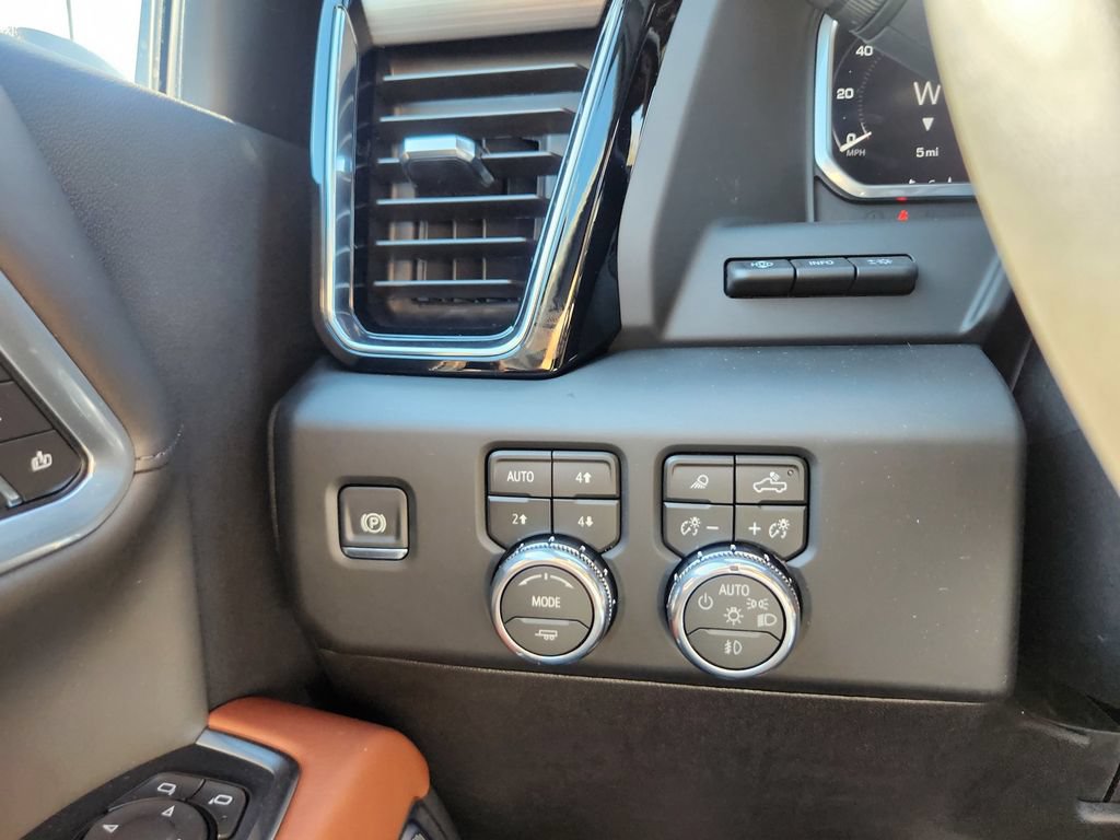 New 2026 GMC Sierra 3500 Denali Ultimate AWD/4WD image 16