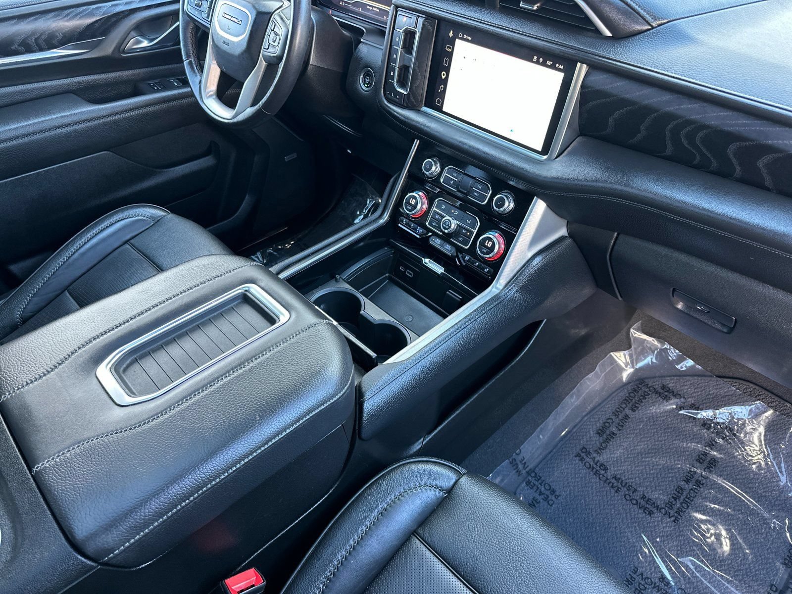 Used 2023 GMC Yukon XL Denali AWD/4WD image 18