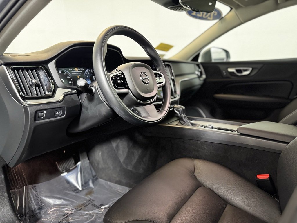 Used 2021 Volvo V60 T5 Cross Country w/ Climate Package image 15