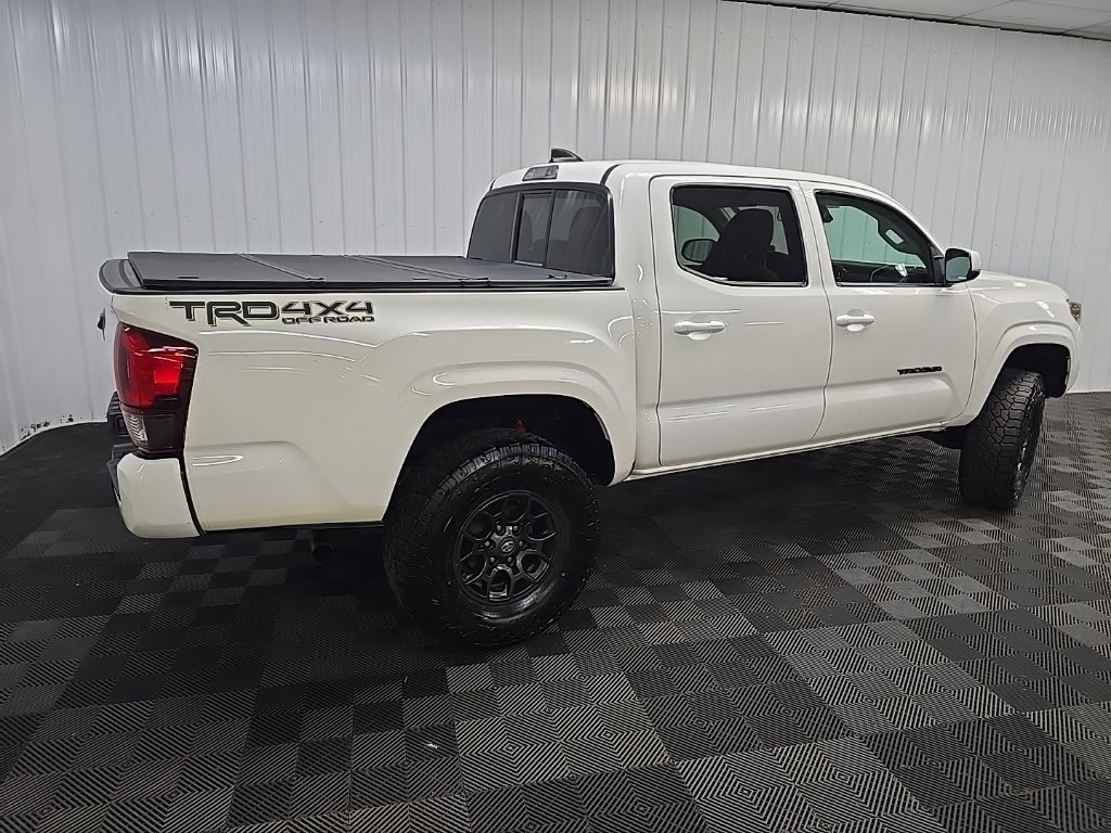 Used 2022 Toyota Tacoma SR AWD/4WD image 3