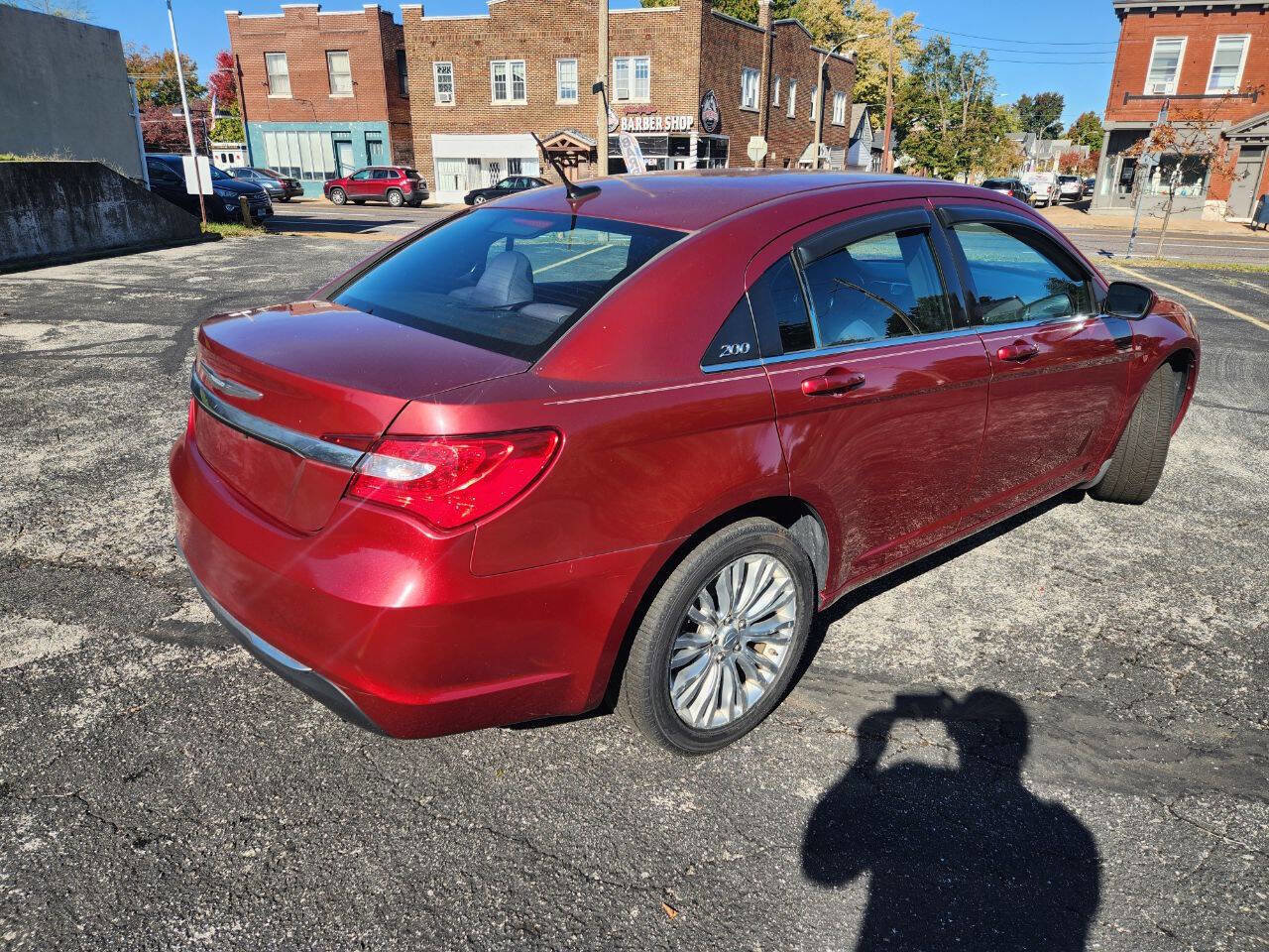 Used 2013 Chrysler 200 Touring image 11