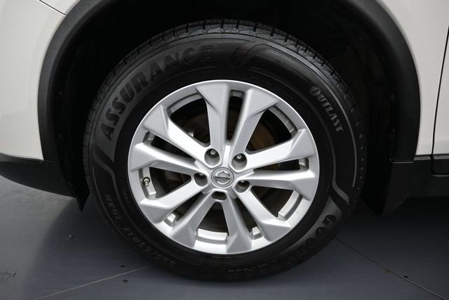 Used 2015 Nissan Rogue SV AWD/4WD image 9