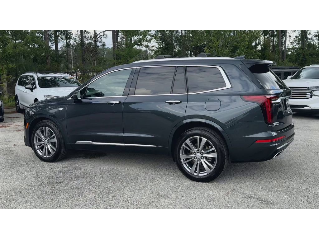 Certified 2023 Cadillac XT6 Premium Luxury w/ Technology Package FWD image 6