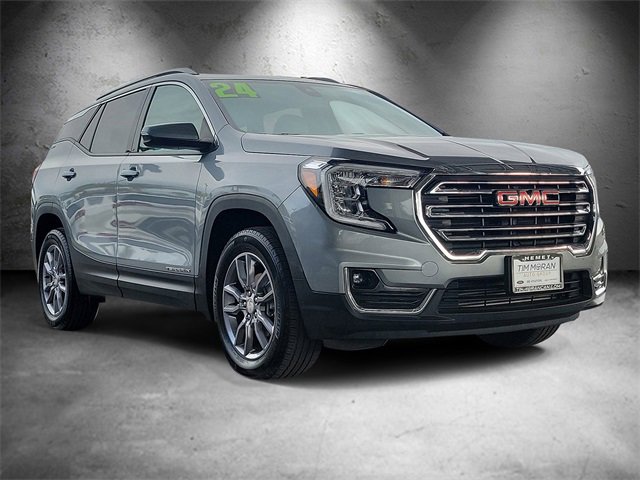Used 2024 GMC Terrain SLT image 2
