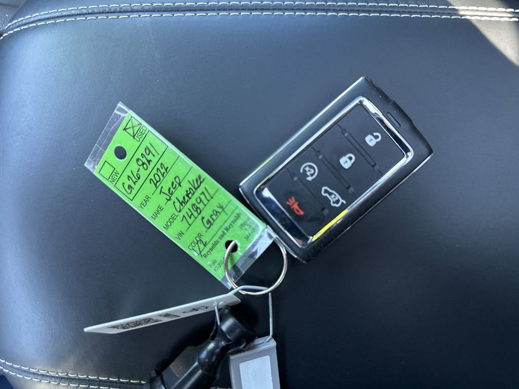 Used 2022 Jeep Grand Cherokee Overland image 23
