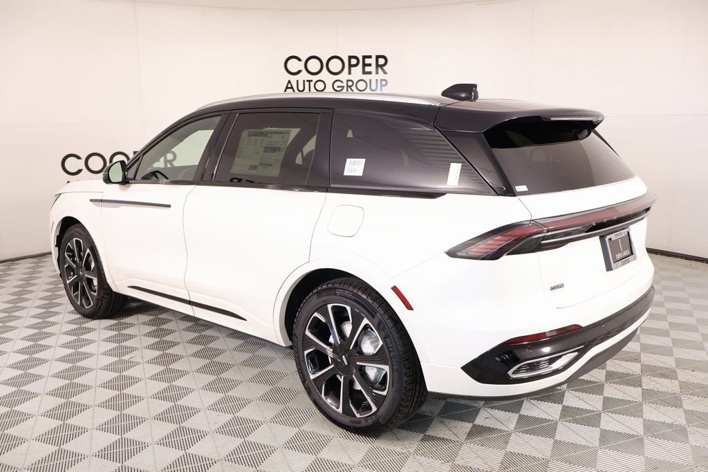 New 2026 Lincoln Nautilus Reserve image 23