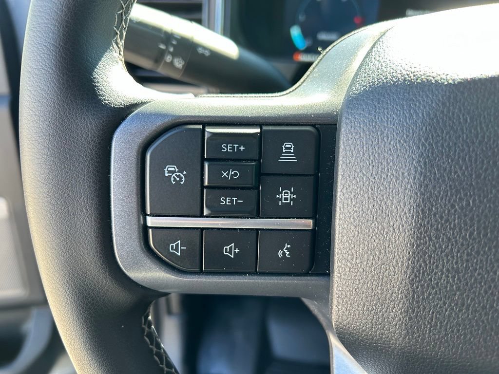 Used 2025 Ford F350 Lariat w/ Lariat Ultimate Package AWD/4WD image 14