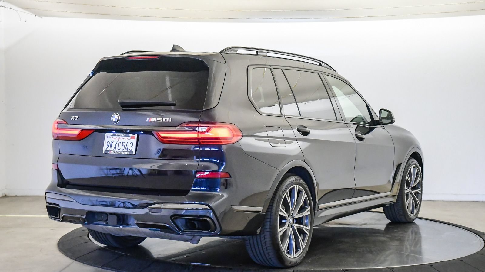 Used 2021 BMW X7 M50i w/ Executive Package AWD/4WD image 5