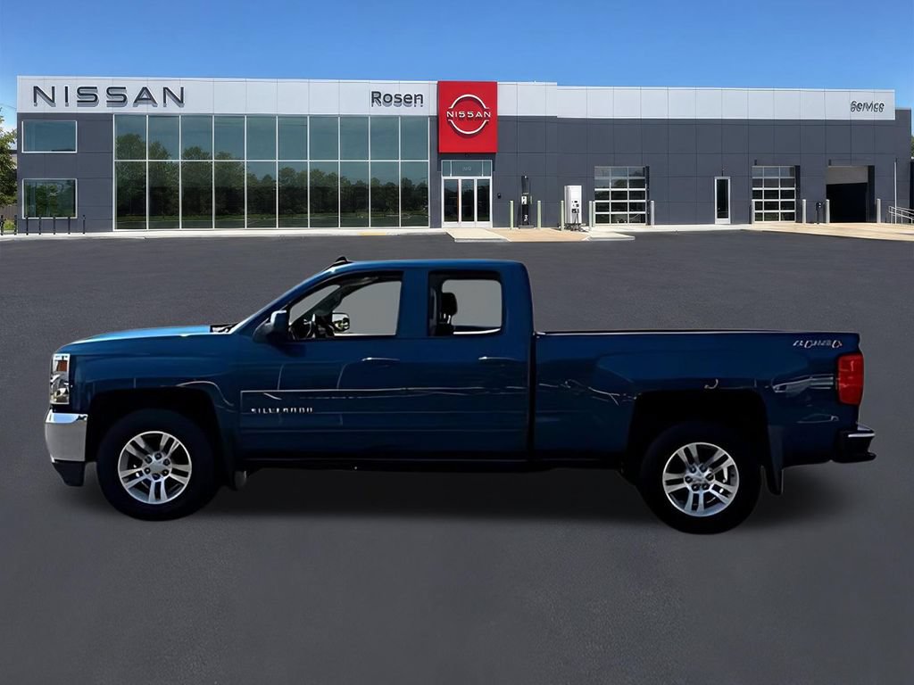 Used 2017 Chevrolet Silverado 1500 LT w/ All Star Edition AWD/4WD image 5