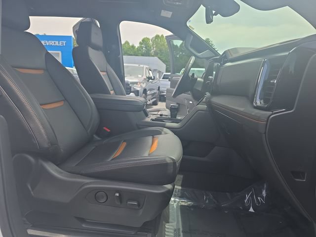 Used 2025 GMC Sierra 1500 AT4 w/ AT4 Premium Package AWD/4WD image 11
