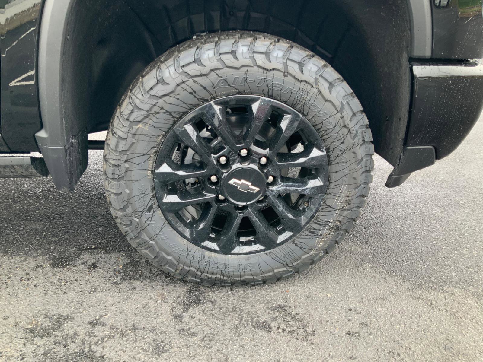 New 2026 Chevrolet Silverado 2500 High Country w/ High Country Premium Package AWD/4WD image 9