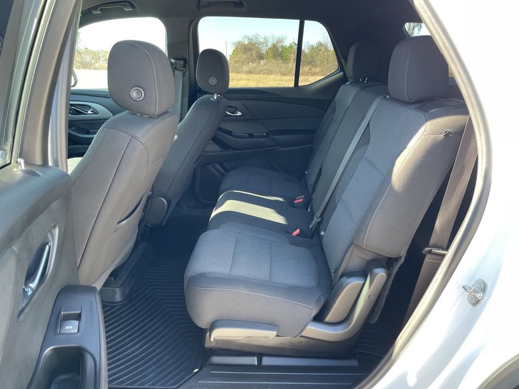 Used 2023 Chevrolet Traverse LT image 27