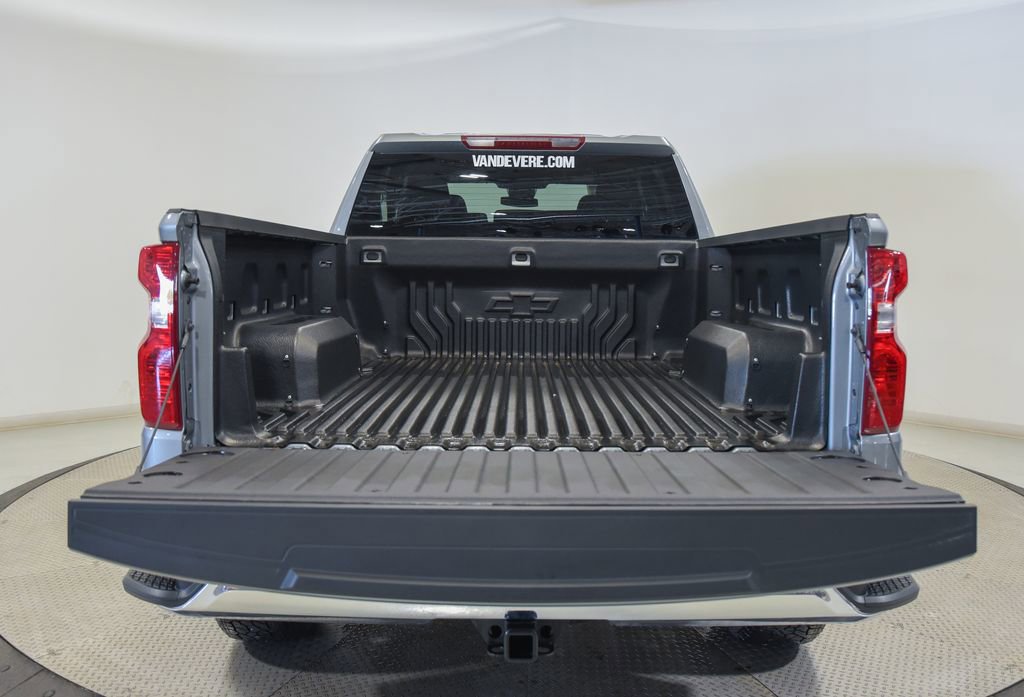 Used 2025 Chevrolet Silverado 1500 LT AWD/4WD image 16