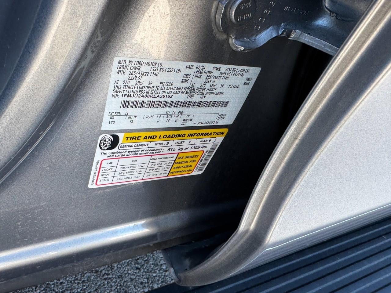 Used 2024 Ford Expedition Limited image 27