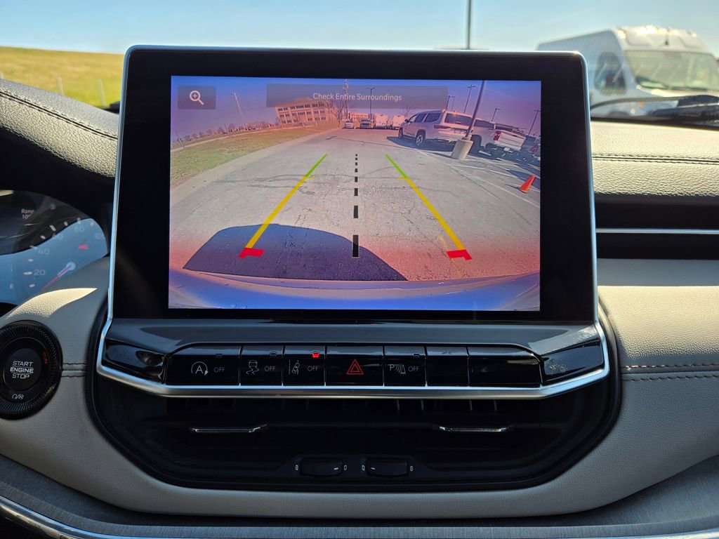 Used 2024 Jeep Compass Limited image 23