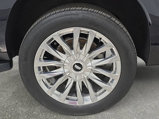 Used 2023 Cadillac Escalade ESV Premium Luxury AWD/4WD image 27