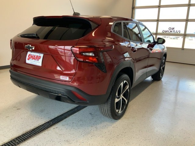 Used 2024 Chevrolet Trax RS image 7