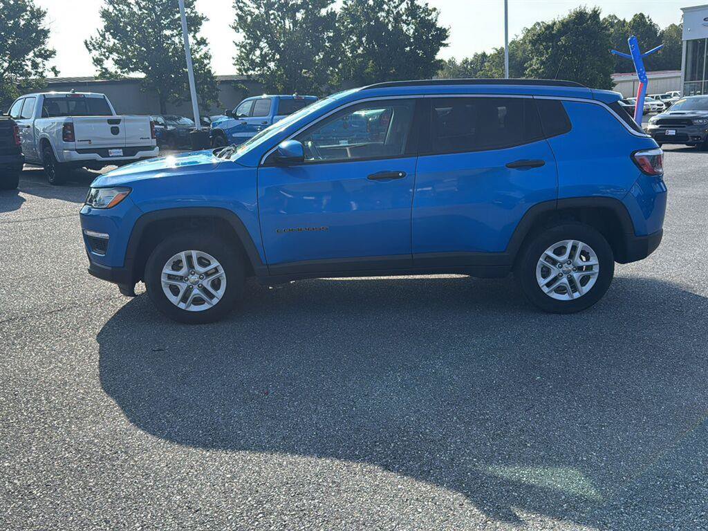 Used 2020 Jeep Compass Sport w/ Safety & Security Group AWD/4WD image 2