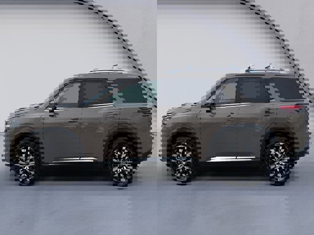 Used 2025 Nissan Pathfinder Platinum image 2