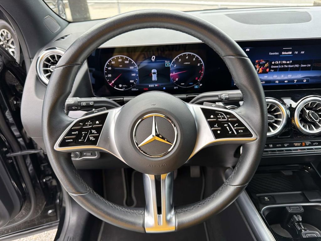 Used 2025 Mercedes-Benz GLA 250 image 22