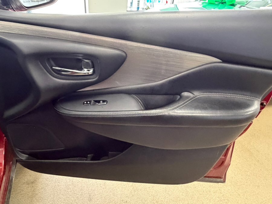 Used 2018 Nissan Murano SV image 31