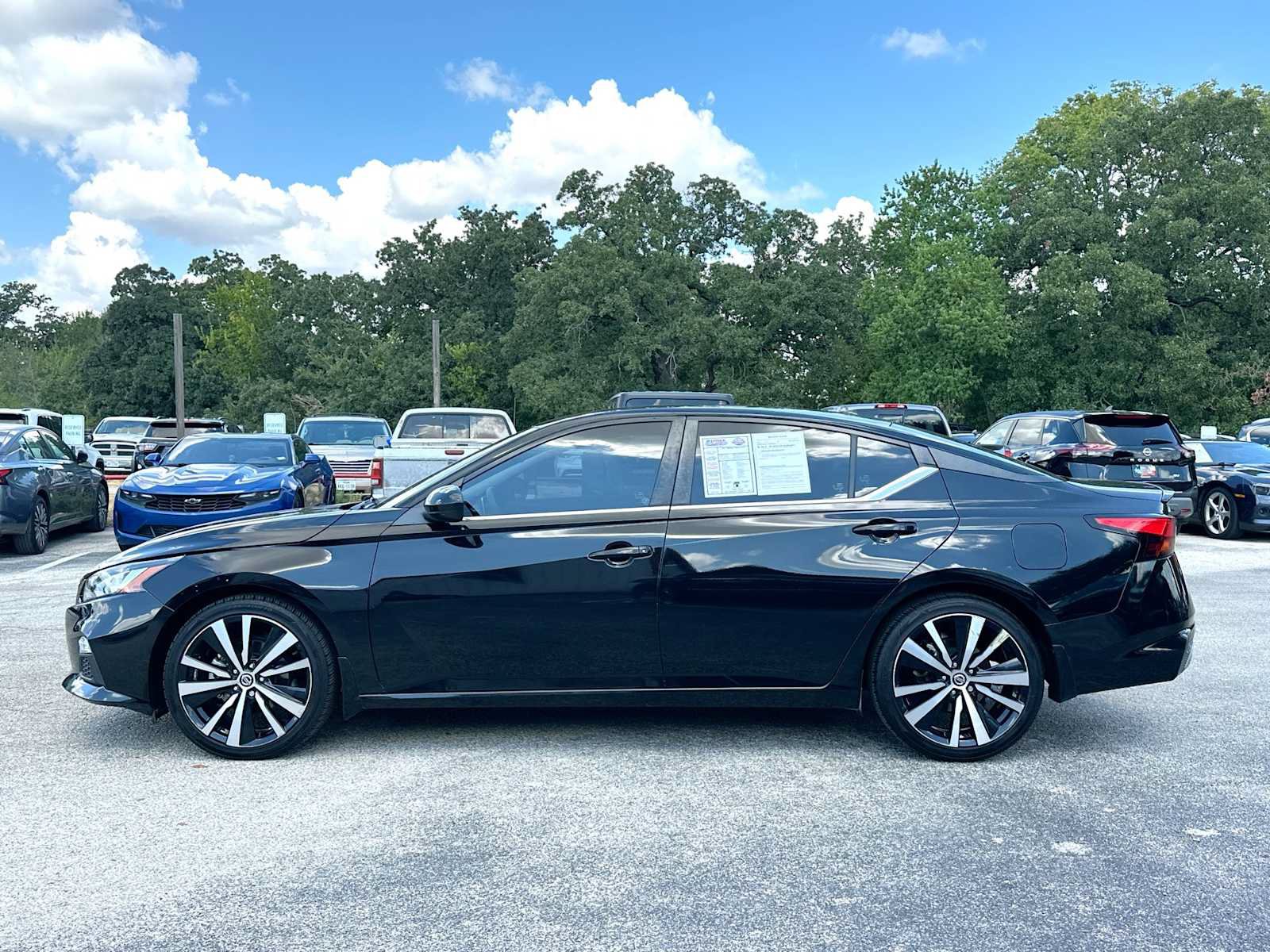 Used 2021 Nissan Altima 2.5 SR FWD image 12