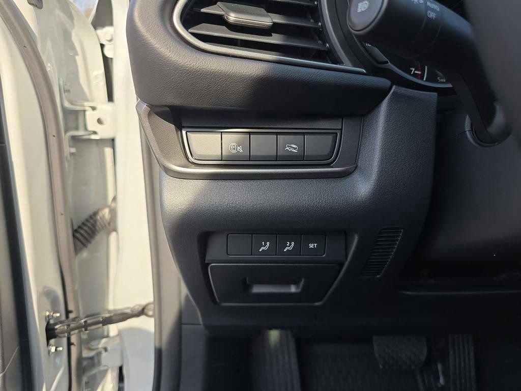 New 2026 MAZDA CX-30 AWD 2.5 S w/ Select Sport Pkg image 33