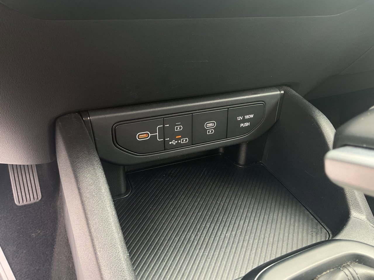 Used 2025 Kia K4 FWD image 24