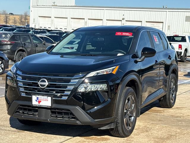 Certified 2025 Nissan Rogue SV image 4