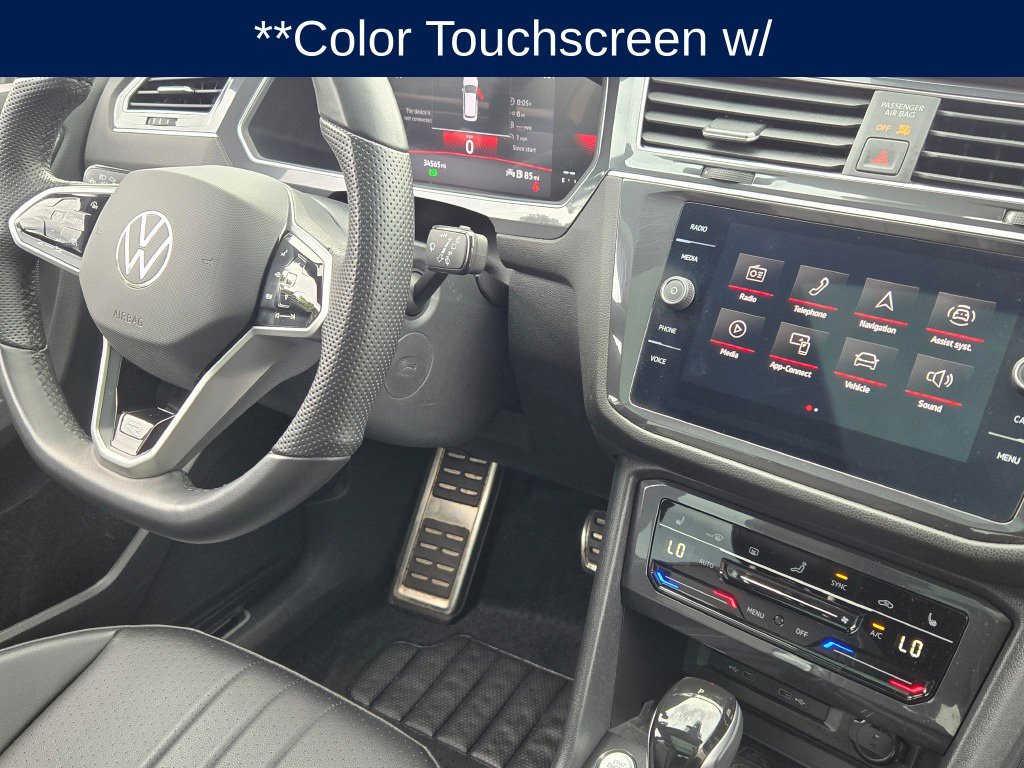 Used 2024 Volkswagen Tiguan SE R-Line w/ MDO Package, Two-Row AWD/4WD image 10