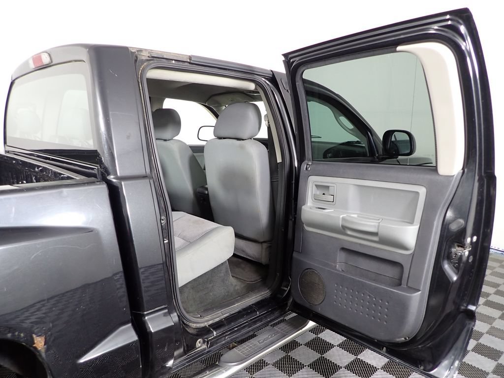 Used 2011 Dodge Dakota Big Horn w/ Skid Plate Group AWD/4WD image 29