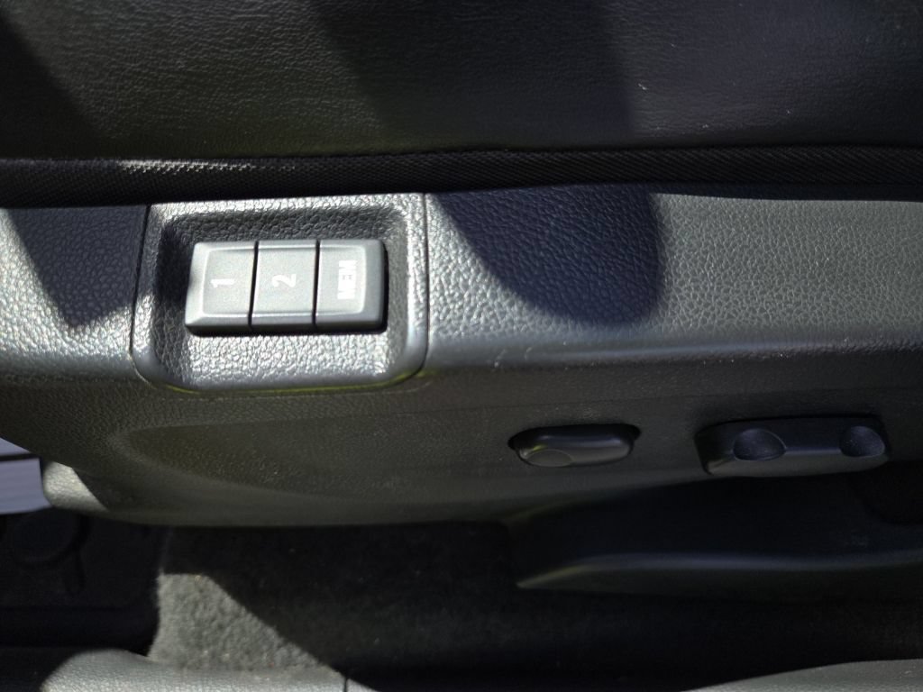 Used 2013 Buick Encore Premium AWD/4WD image 16