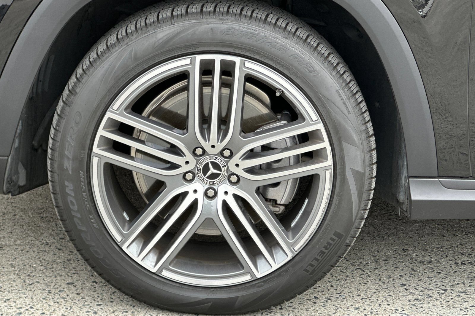 Used 2024 Mercedes-Benz GLS 450 4MATIC image 40
