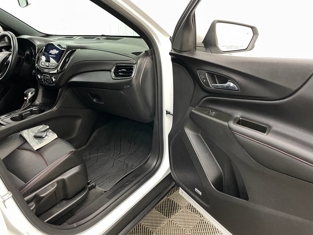 Certified 2024 Chevrolet Equinox RS w/ RS Leather Package FWD image 36