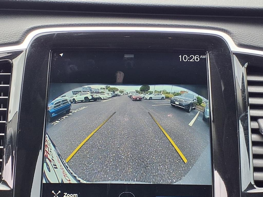 Used 2022 Volvo XC90 T6 Momentum image 10