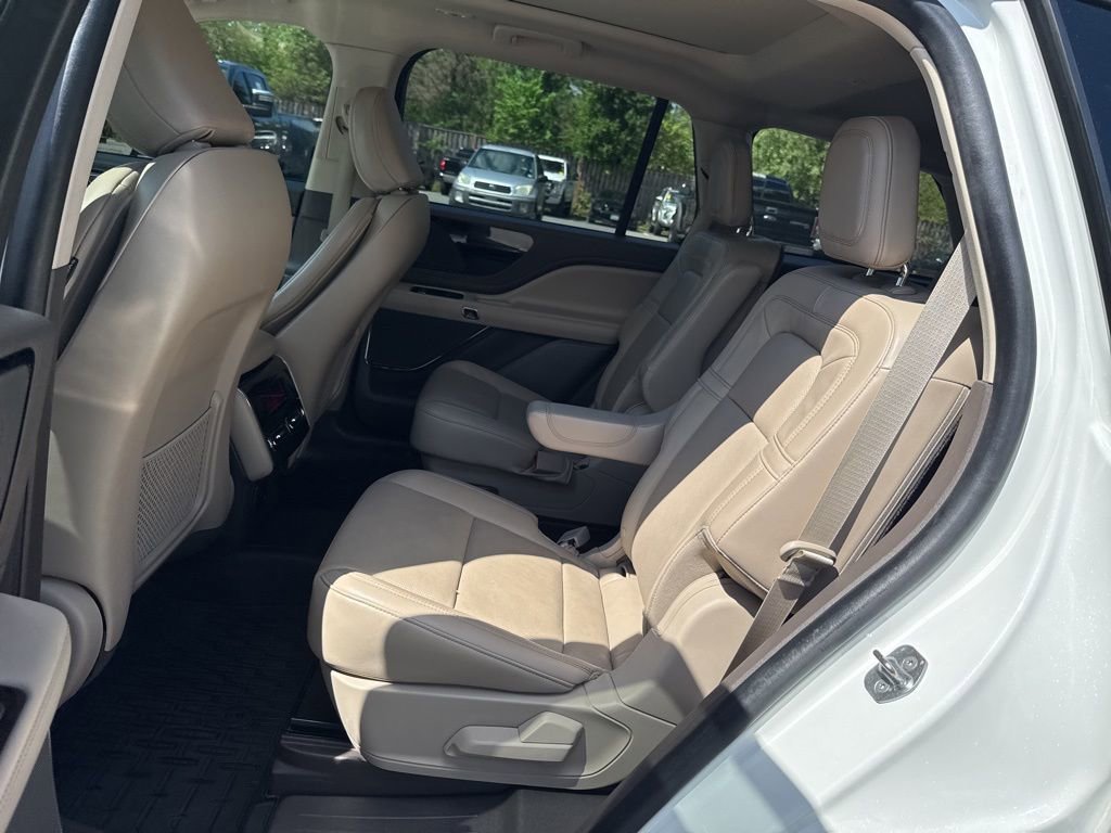 Used 2021 Lincoln Aviator Grand Touring w/ Elements Package Plus AWD/4WD image 40