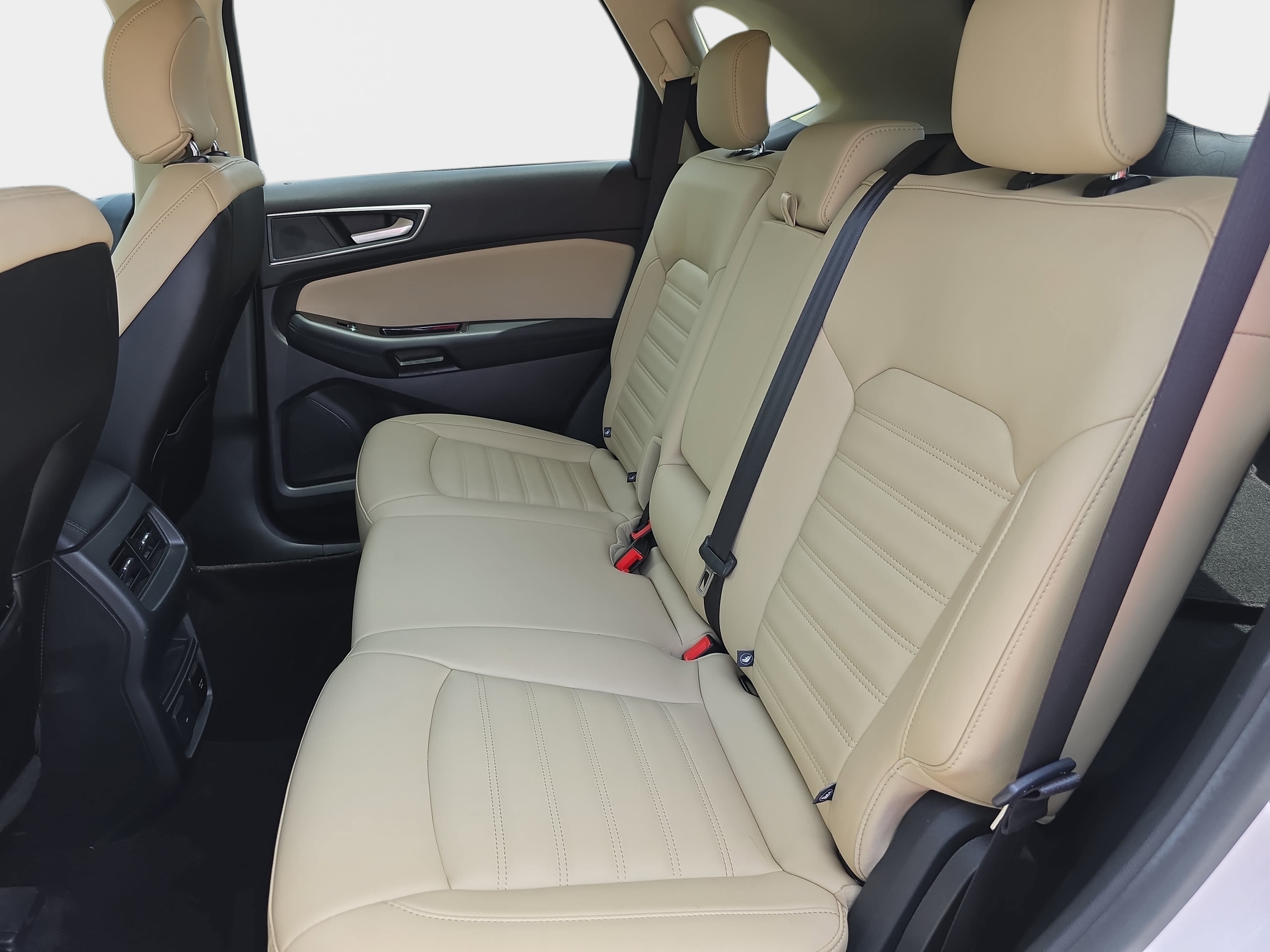Used 2019 Ford Edge SEL w/ Equipment Group 201A FWD image 14