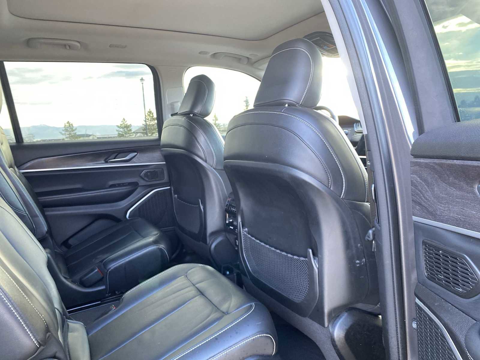 Certified 2022 Jeep Grand Cherokee L Limited w/ Black Appearance Package image 34