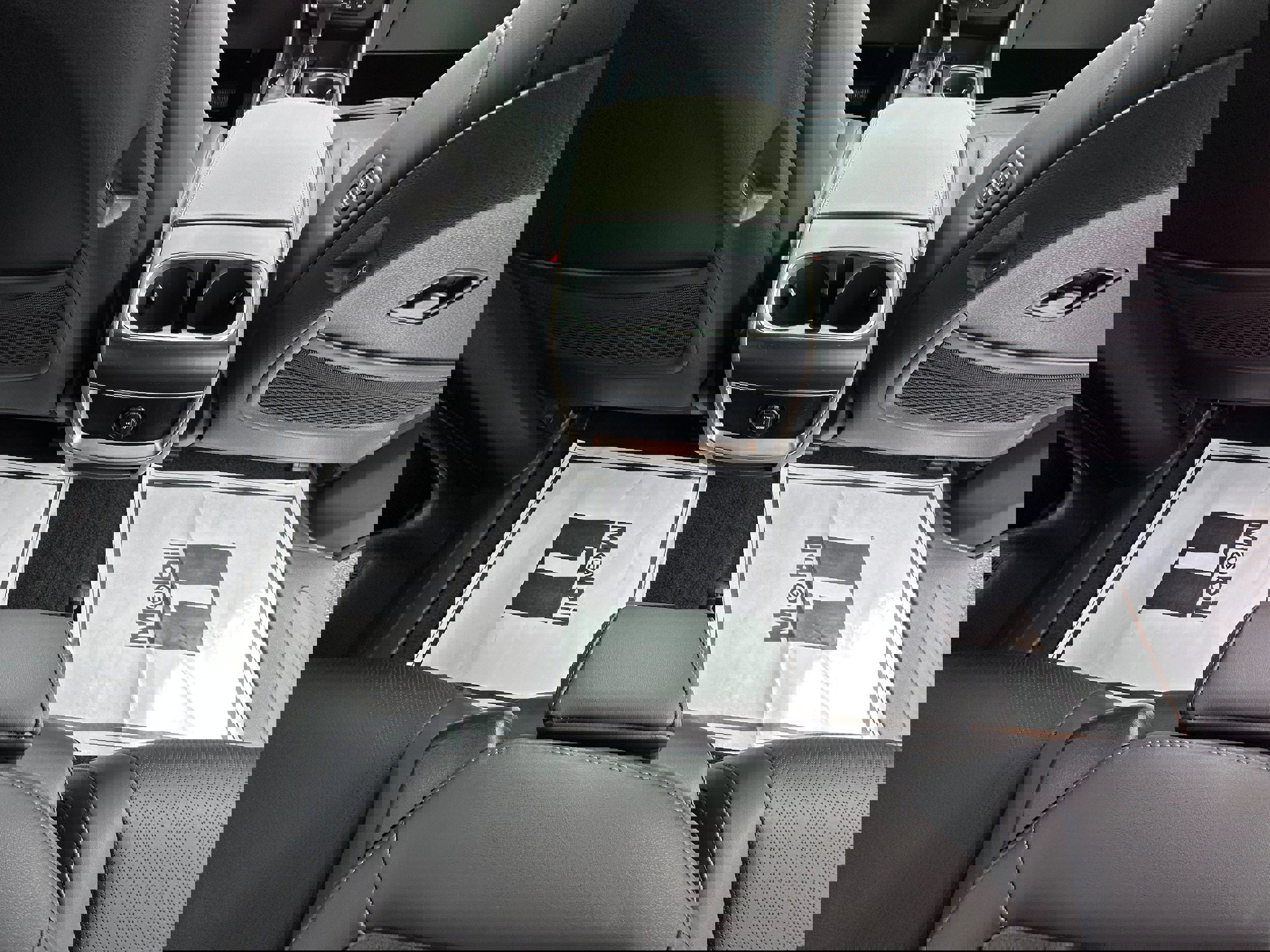 New 2026 Kia Carnival EX image 18