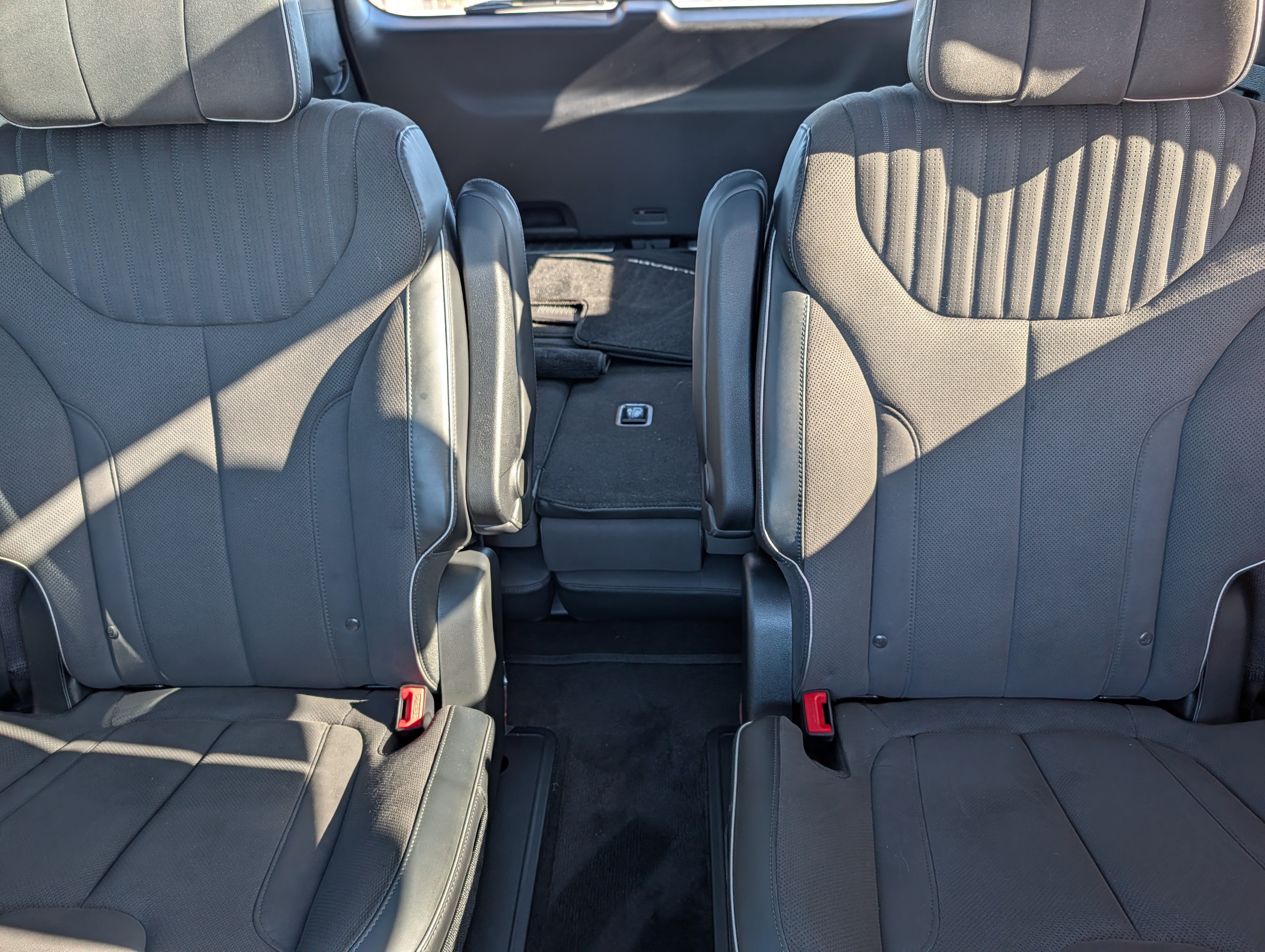Certified 2025 Hyundai Palisade Calligraphy AWD/4WD image 13