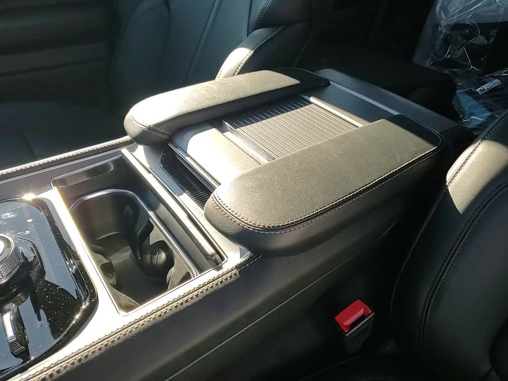 New 2026 Jeep Grand Wagoneer 4WD w/ Premium Group I image 18