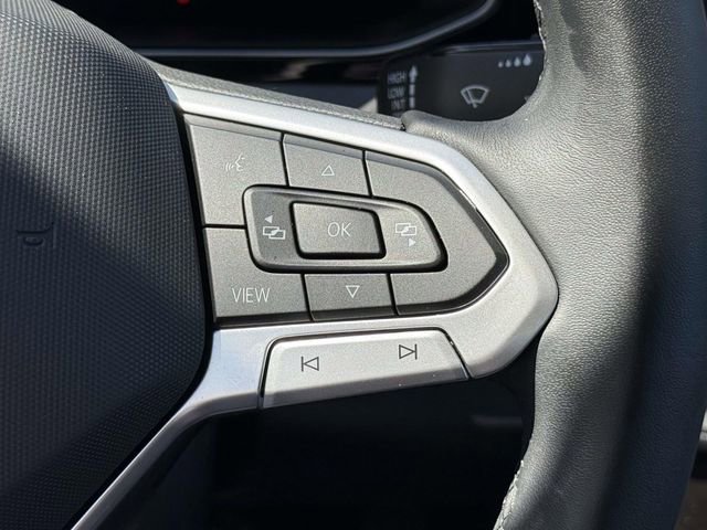 Used 2025 Volkswagen Jetta SE w/ Sunroof Package image 19