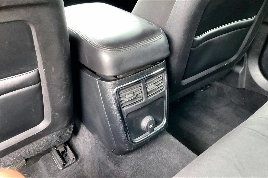 Used 2014 Dodge Charger SE RWD image 11