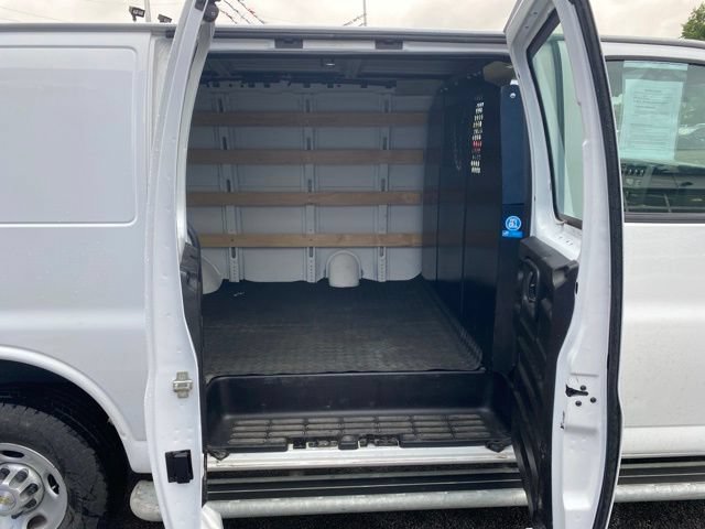 Used 2024 Chevrolet Express 2500 w/ Driver Convenience Package RWD image 26