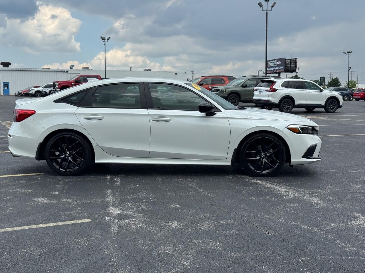 Used 2023 Honda Civic Sport image 3