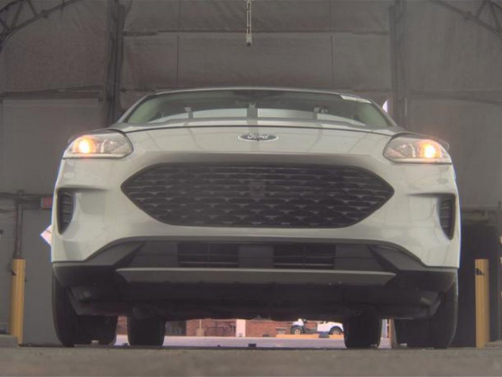 Used 2022 Ford Escape SE image 4