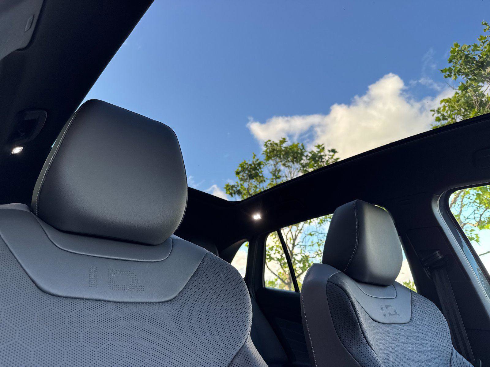 New 2026 Volkswagen ID.4 Pro S Plus AWD/4WD image 16