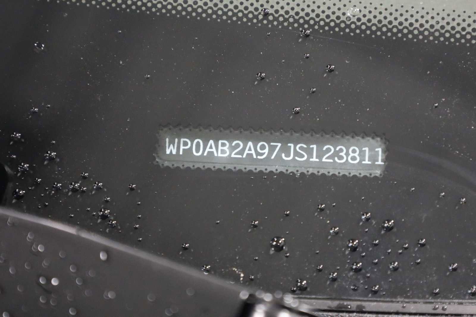 Certified 2018 Porsche 911 Carrera 4S image 40